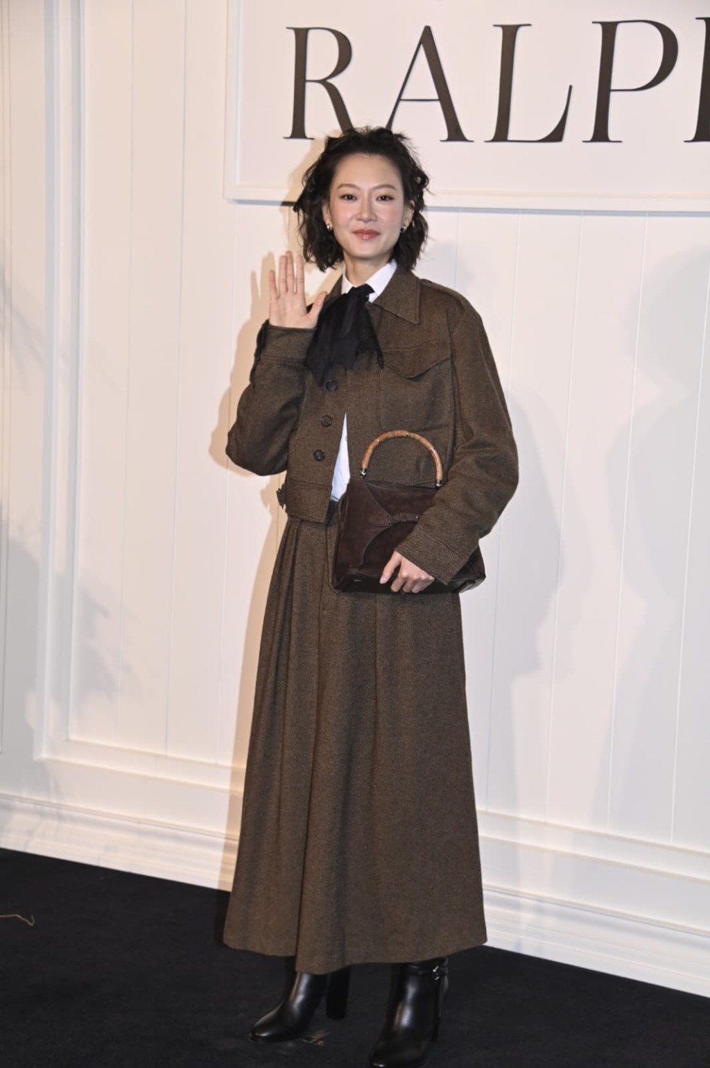 余香凝和廖子妤、林千渟、古天樂、等現身中環,出席品牌活動。 余香凝和廖子妤、林千渟、古天樂、等現身中環,出席品牌活動。