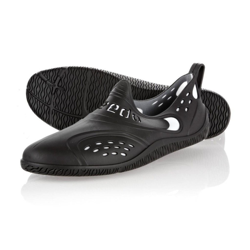 SPEEDO黑色Zanpa男裝水陸兩用鞋/原價$299、現售$179.4/Decathlon。（圖片來源 : Decathlon）