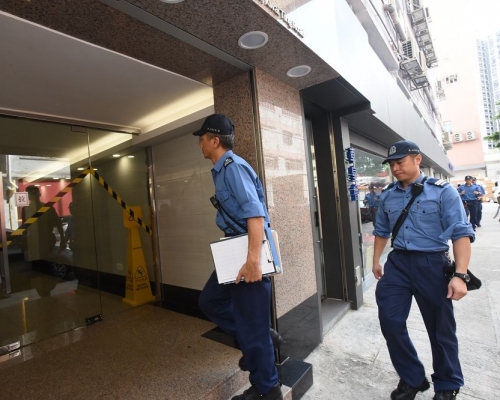 地政总署方派员调查后，证实起火单位有违契情况。