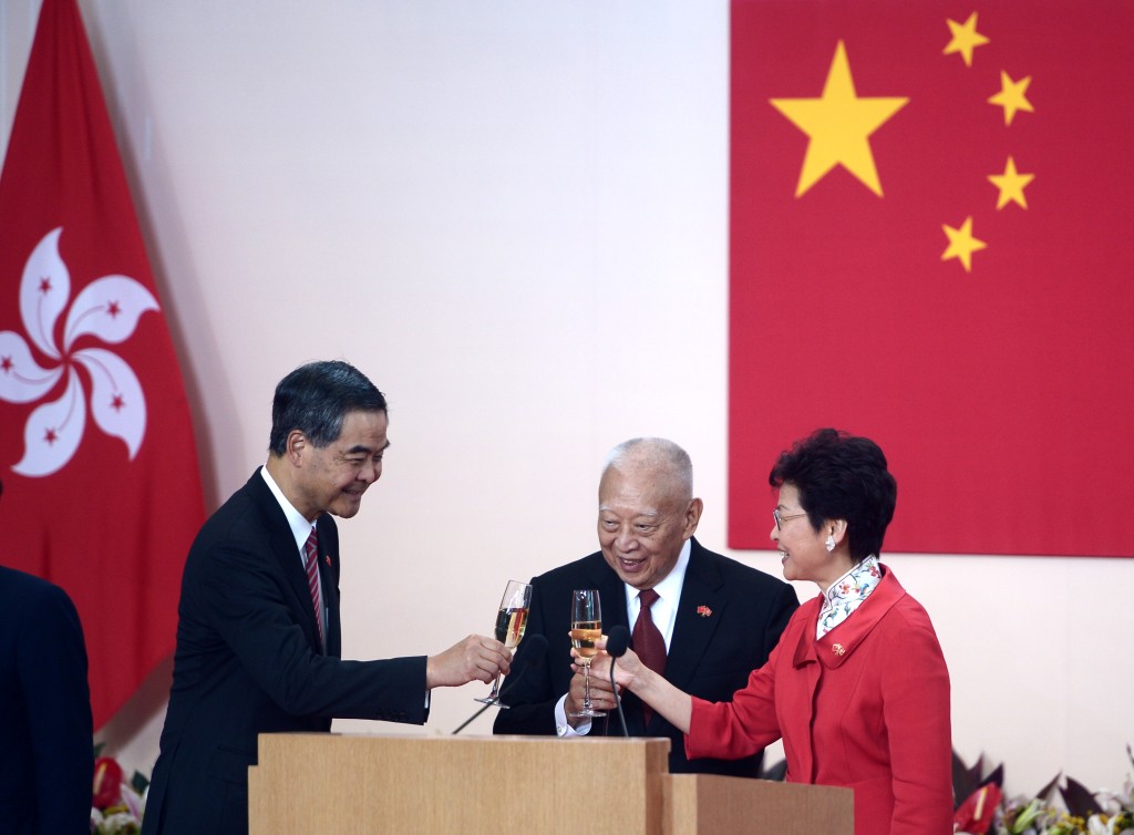 特區政府慶回歸21周年酒會 - 梁振英、董建華、林鄭月娥。 蘇正謙攝