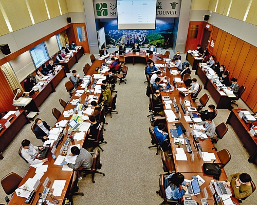 政府建議,暫停區議會在推行「社區參與計劃」及「地區小型工程計劃項目」方面擔當的角色。 資料圖片