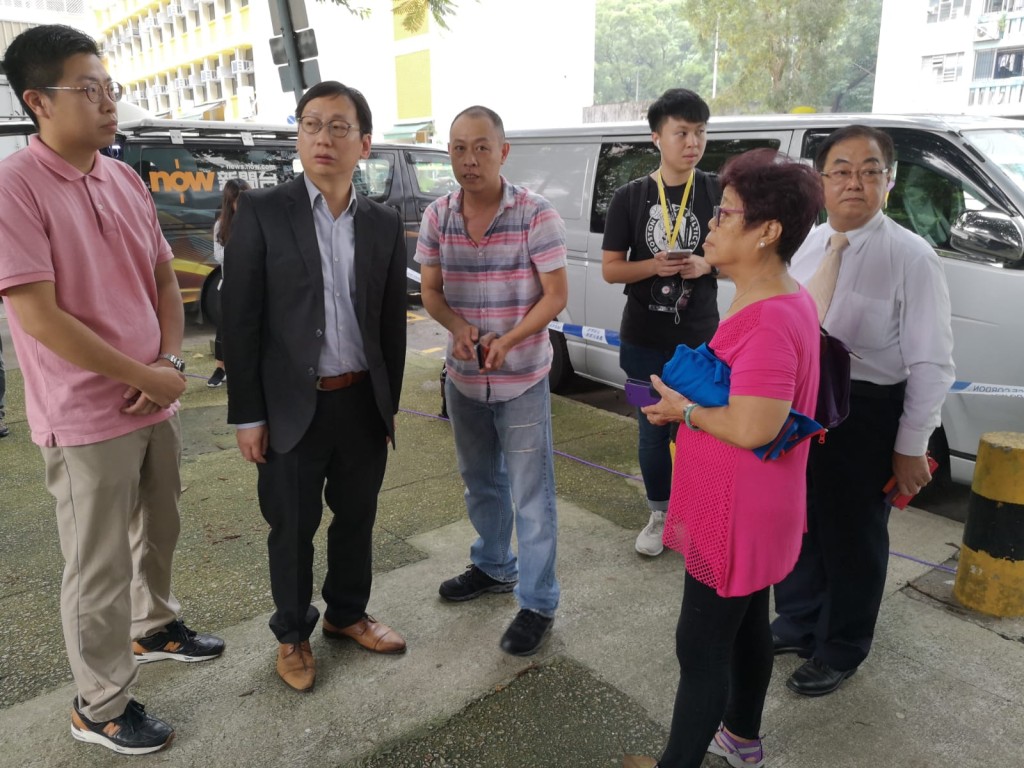 觀塘區議員蔡澤鴻指,涉事大樹由建邨以來已存在,過往未收過相關投訴。 梁國峰攝