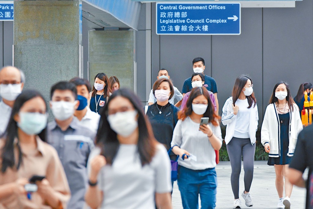 薪酬趨勢調查顯示，低、中、高級公務員的薪酬趨勢淨指標加幅分別由百分之二點零四至七點二六。