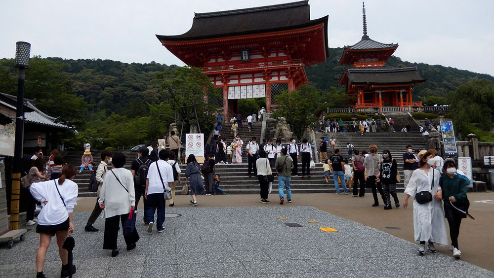日本升級中國客入境管控,周日起須檢附陰性證明。路透社資料圖