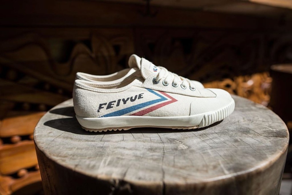 Feiyue波鞋最便宜只需约120港元，而且白色计设好易亲衫。
