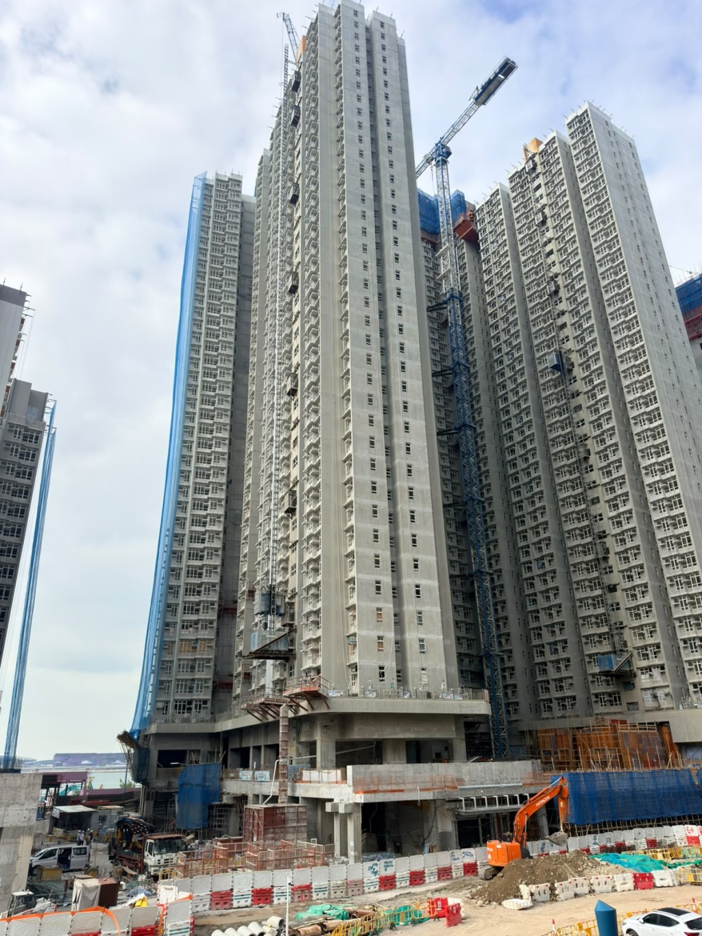 現場為匯東街一地盤。 現場為匯東街一地盤。