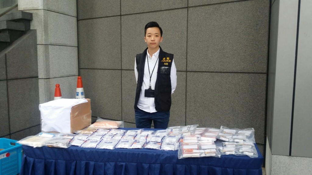 警方起出近1.5公斤毒品,總值115萬港元。 蔡輝楚攝