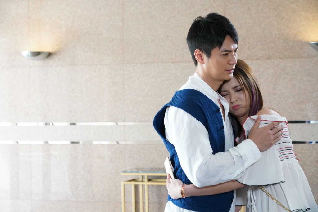 《木棘証人》中秀文演的「Yuki」跟羅子溢演的「高力基」拍拖10年。