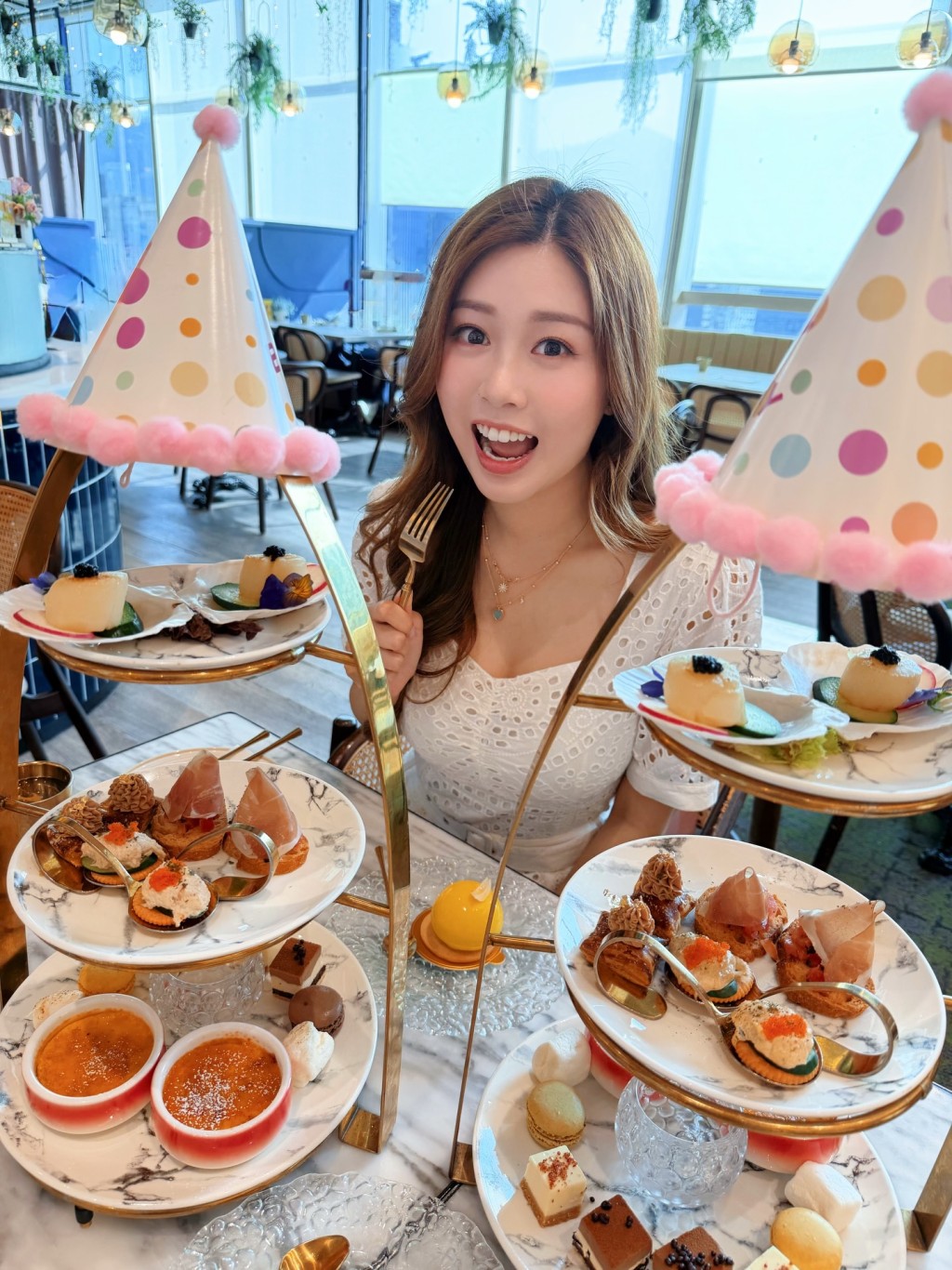李芷晴是「甜品控」，經朋友介紹下認識現任西班牙蛋糕品牌總廚的黃達文。