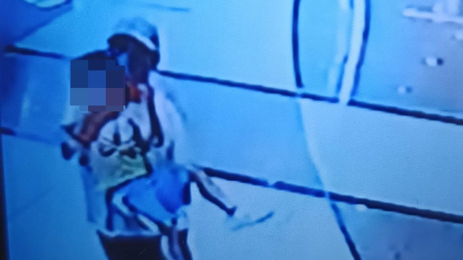 將軍澳廣場一名3歲男童周三下午被人強行帶走，警方閃電救回，拘捕2人。網上圖片