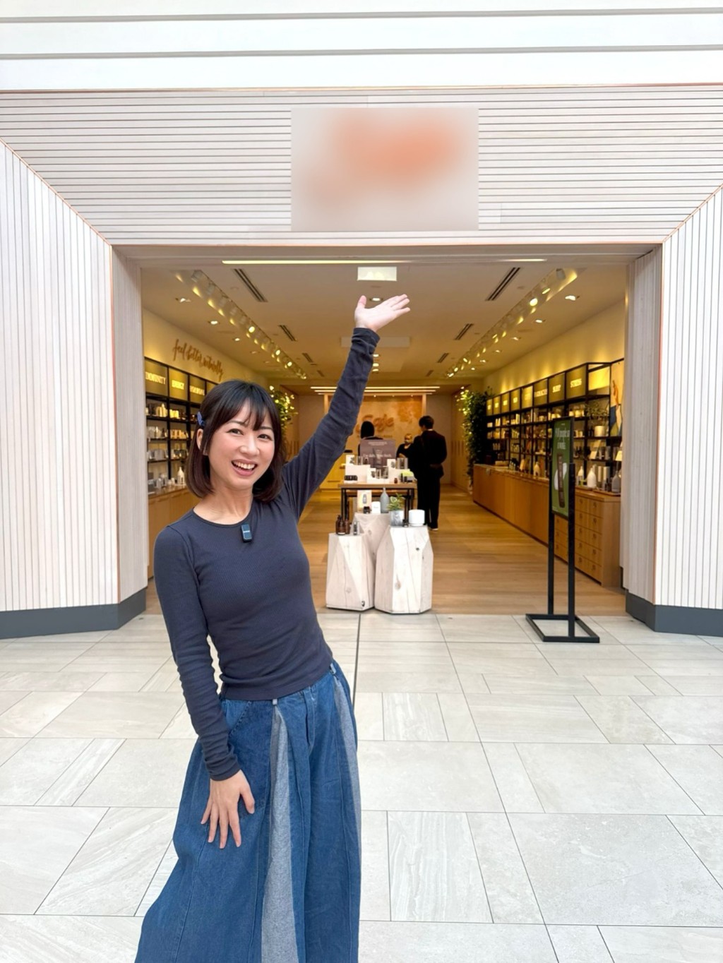 容羨媛昨晚(19日)在IG宣佈最新動向,表示將與林盛斌合作經營代購生意。 容羨媛昨晚(19日)在IG宣佈最新動向,表示將與林盛斌合作經營代購生意。