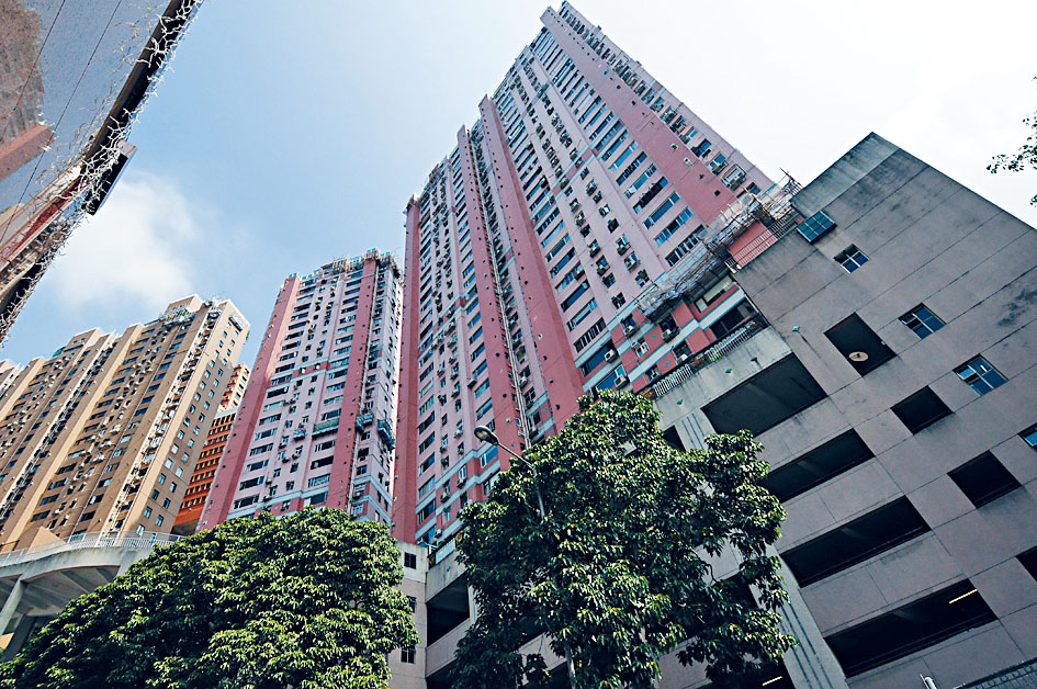 雲景台中層戶以2480萬沽。