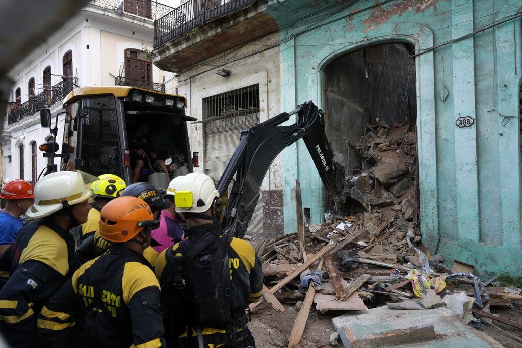 古巴首都夏湾拿有楼宇倒塌。美联社