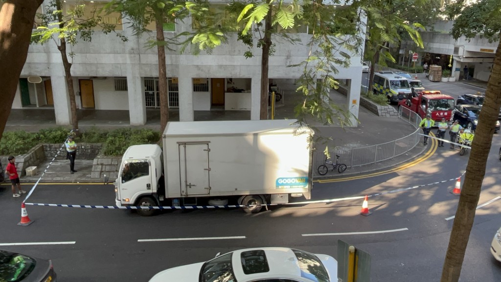 警方封鎖現場調查。楊偉亨攝 警方封鎖現場調查。楊偉亨攝