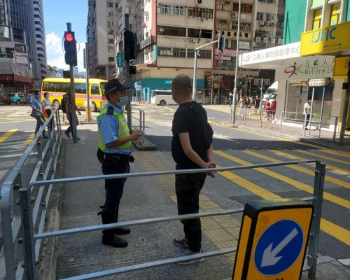 警方提醒市民切勿胡亂過馬路。圖:警方提供