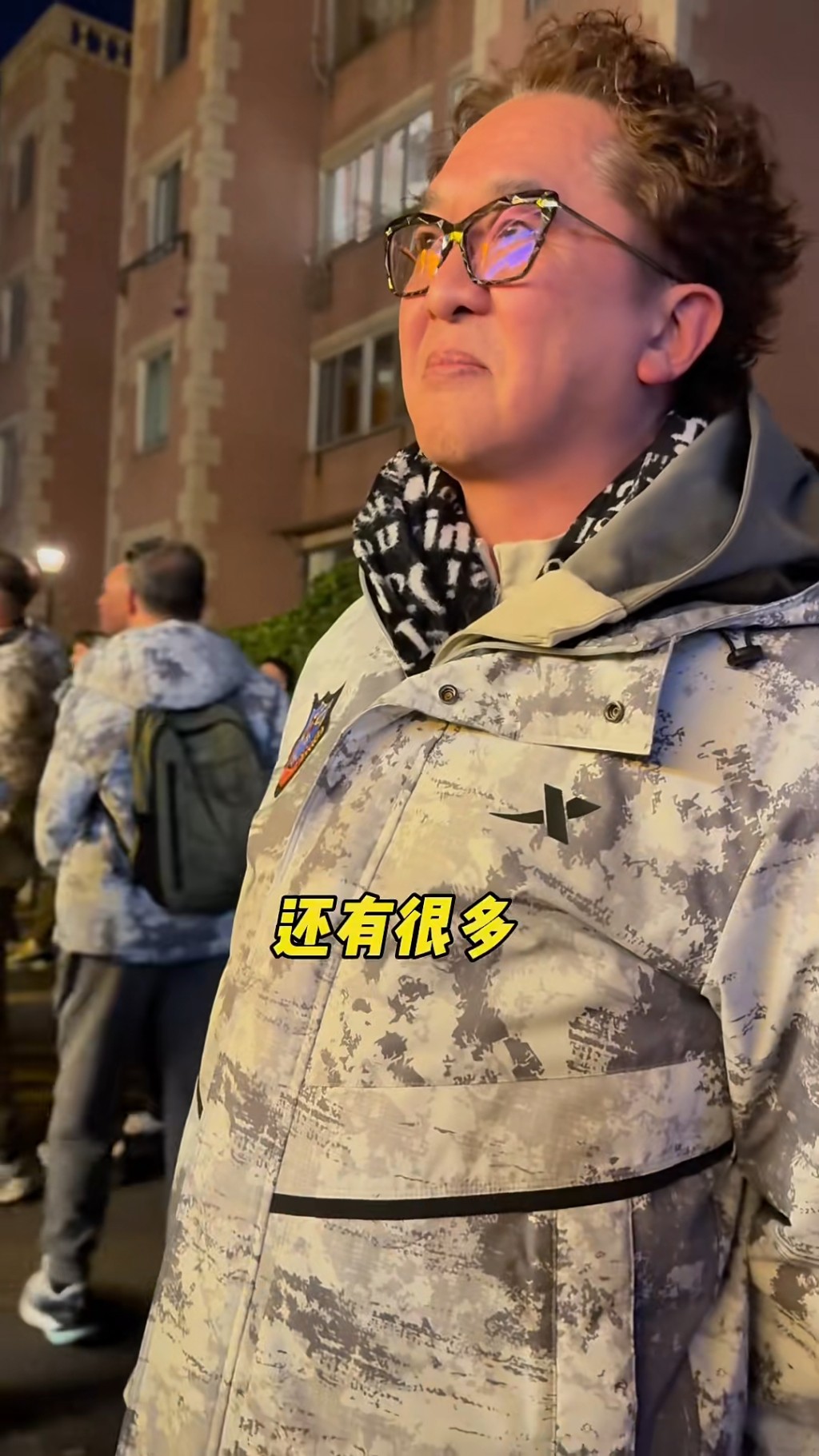 鄧兆尊應該覺得只有1億身家的傳聞十分可笑。 鄧兆尊應該覺得只有1億身家的傳聞十分可笑。