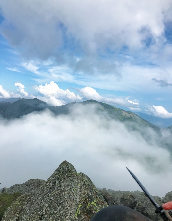 秦嶺冰晶頂的雲海美景吸引不少山友。(朱雀國家森林公園)