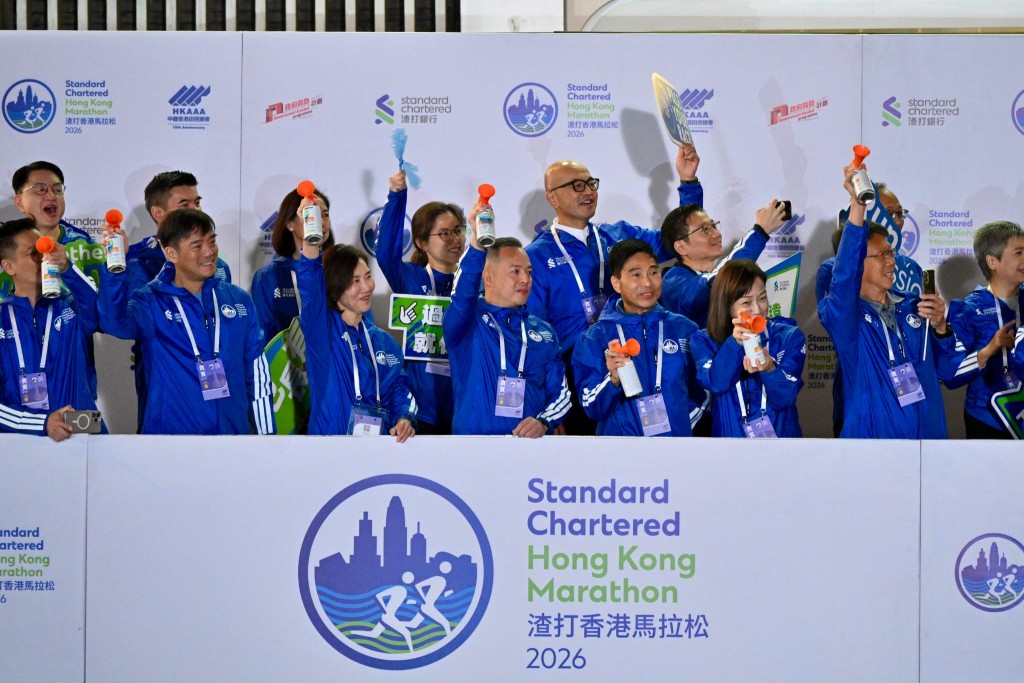 半馬挑戰組及10公里挑戰組，於清晨5時30分起步。蘇正謙攝