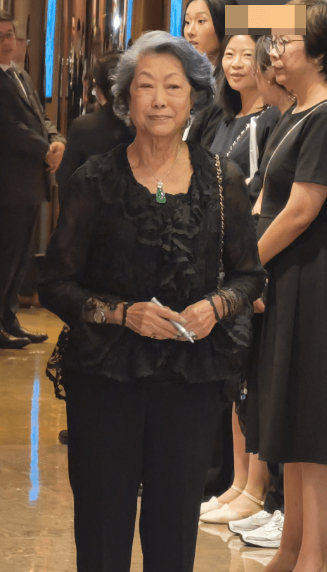 現年83歲的白茵近日罕現身。
