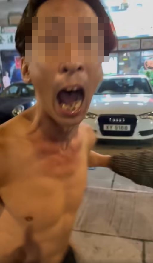 赤膊男全程相當激動。fb車cam L（香港群組）圖片