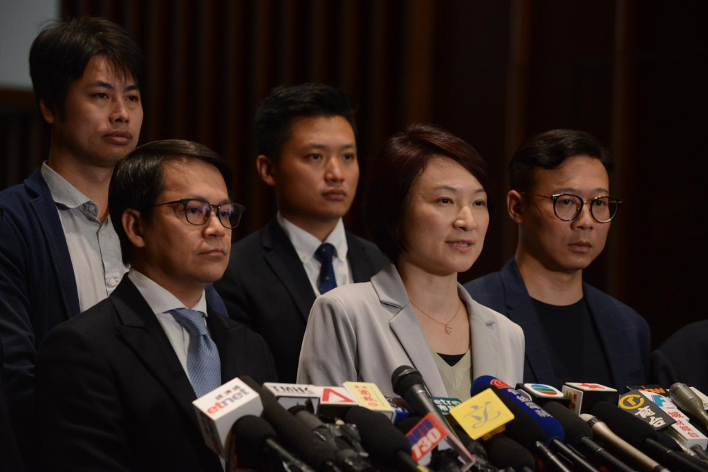 李慧琼歡迎政府定期向立法會匯報修例的實施情況。