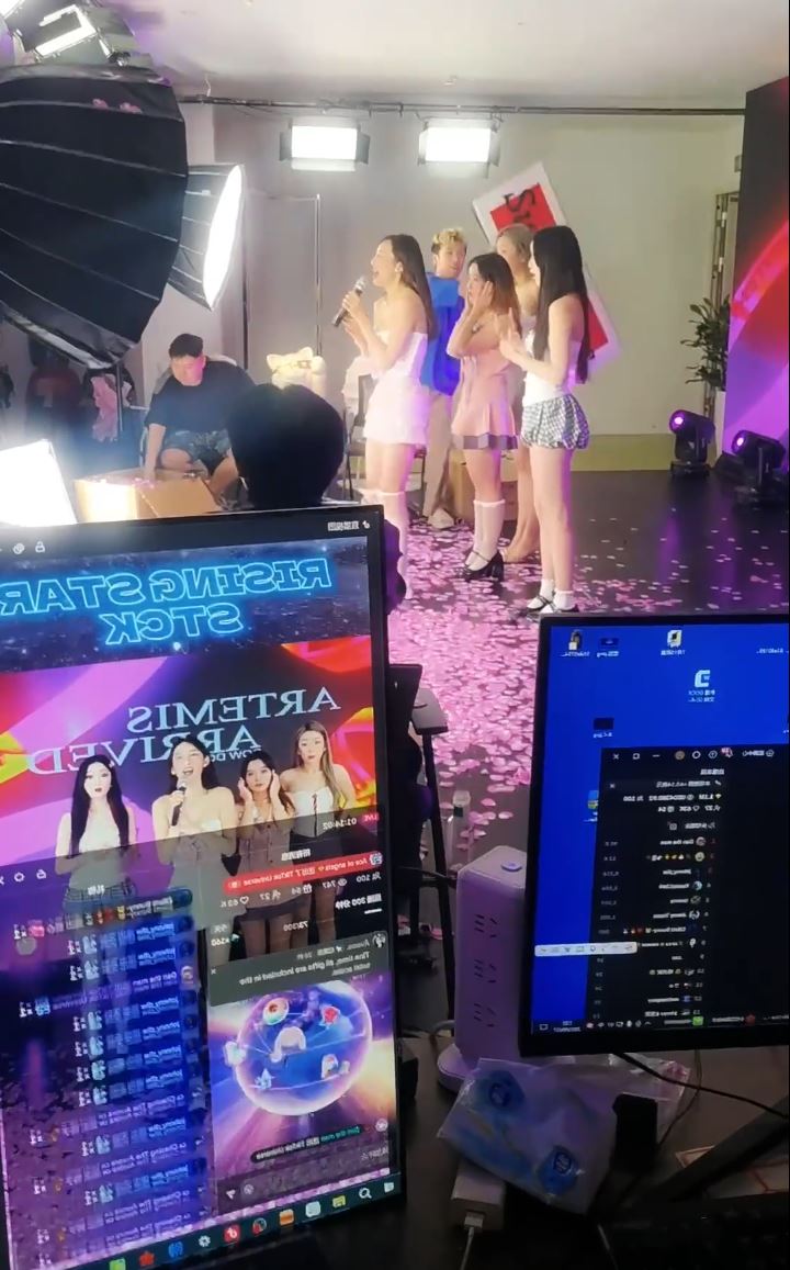 有中國女團播主表示，在中東表演時曾有富豪3分鐘內打賞逾百萬人民幣。微博＠LAC-慶舍