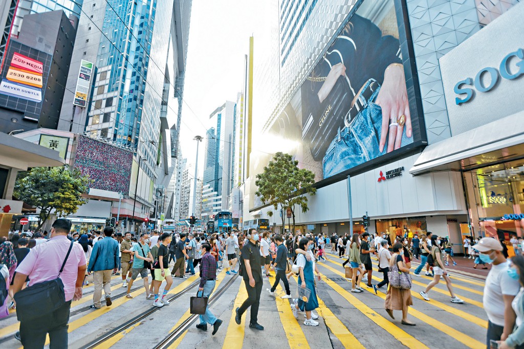 根據政府最新的人力推算報告,至2028年,本港整體人力缺口將高達18萬人。