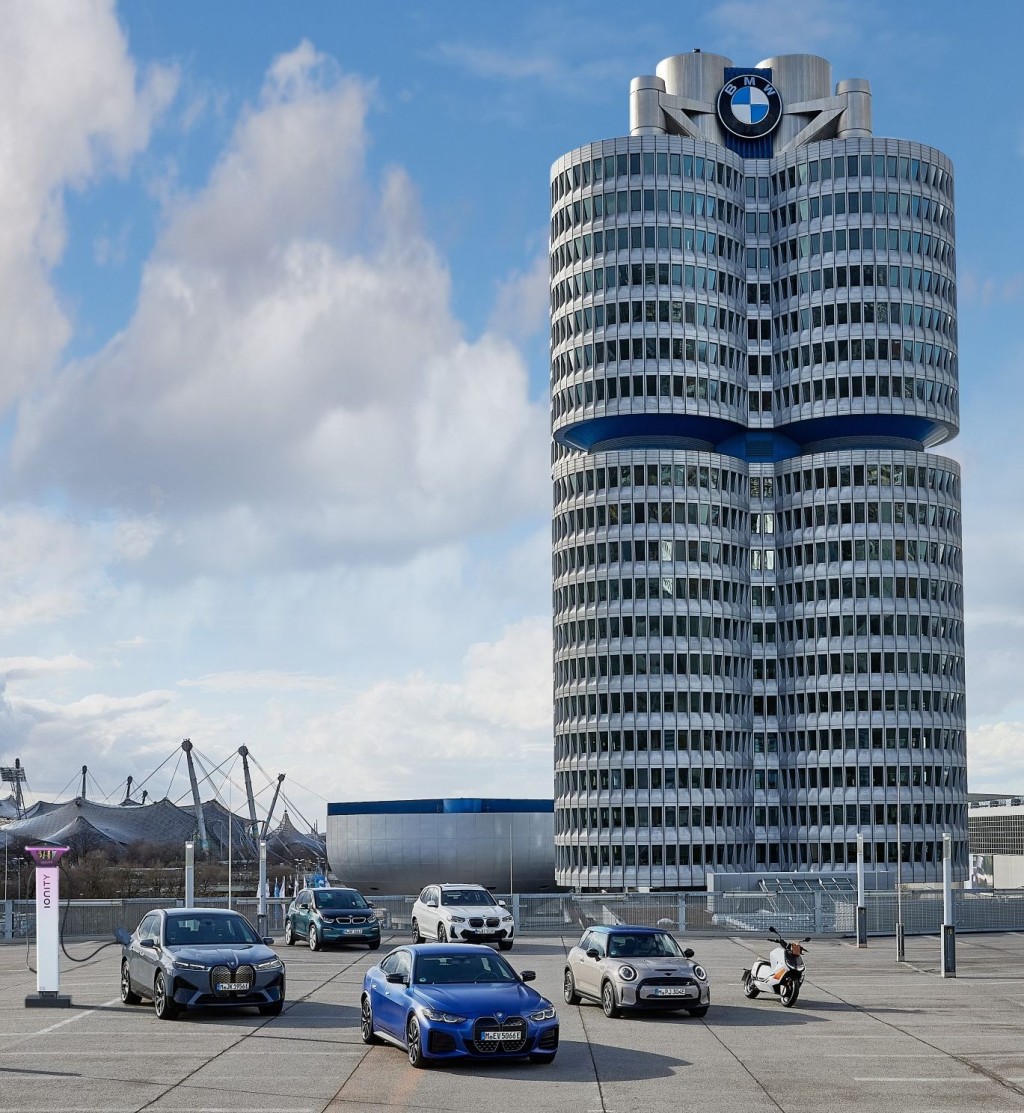 宝马BMW集团公布2024年上半年业绩，旗下宝马、MINI和劳斯莱斯合共交付1,213,359辆新车，较去年同期微跌0.1%。