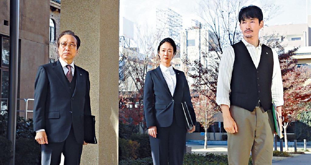 ■竹野內豐連累同劇的黑木華及小日向文世呆等。