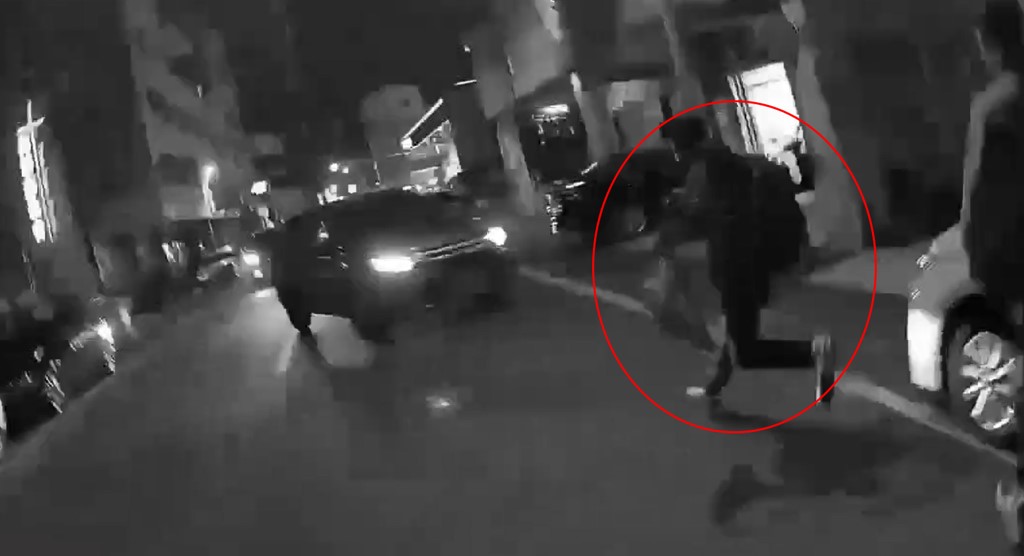 台警在彰化成功圍捕陳修將。中時 台警在彰化成功圍捕陳修將。中時