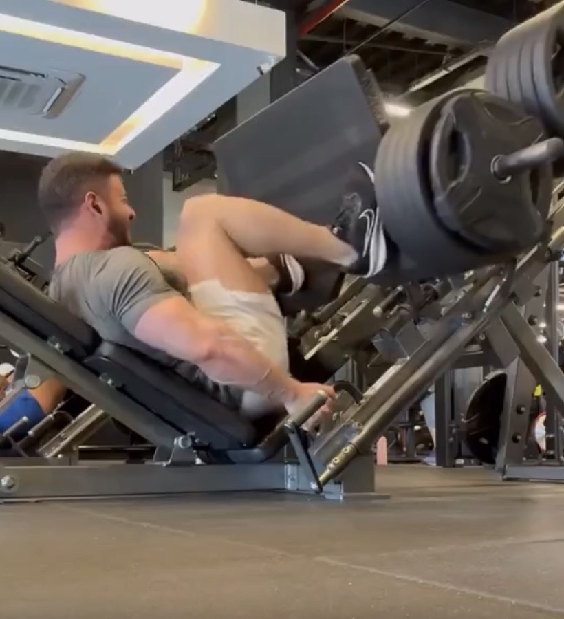 第一下正常無事。 IG@ranierilf