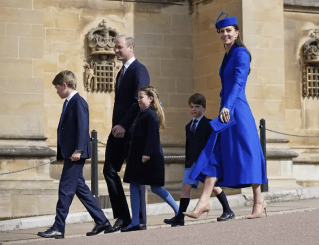 威廉王子、凯特和他们的三个孩子乔治王子、夏洛特公主和路易斯王子。美联社