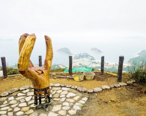 石澳龍脊驚現「3指怪爪」。香港行山遠足之友(吹水山谷)圖片