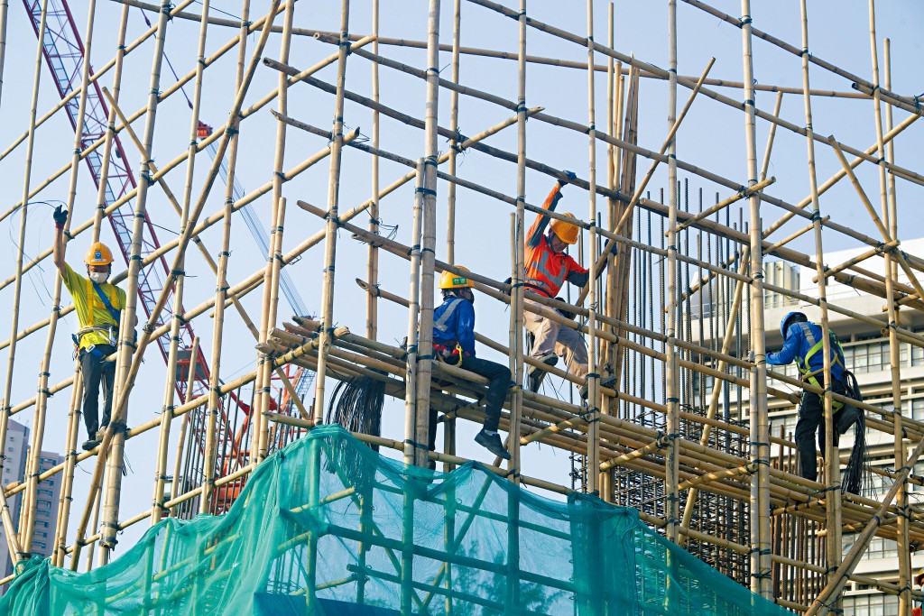 在節目上多名聼眾關注輸入外勞影響本地工人。資料圖片