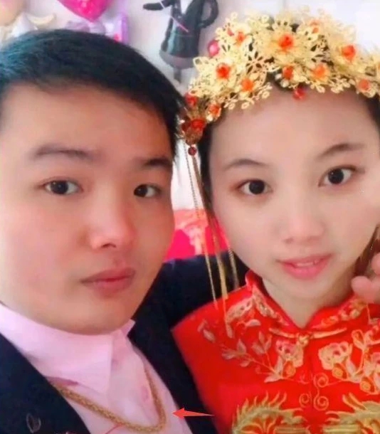 牛愛芳與小春花被指影片和現實生活有兩個身分。