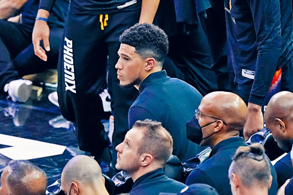 保卡今战拉伤右大腿肌肉，外界预料此子要休息三星期。