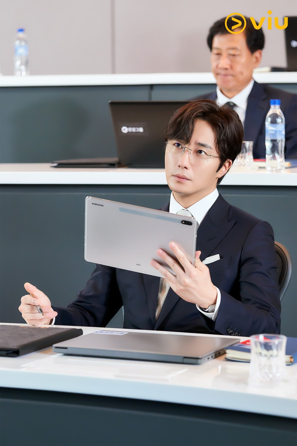 丁一宇飾演鍾意查案的有錢仔。