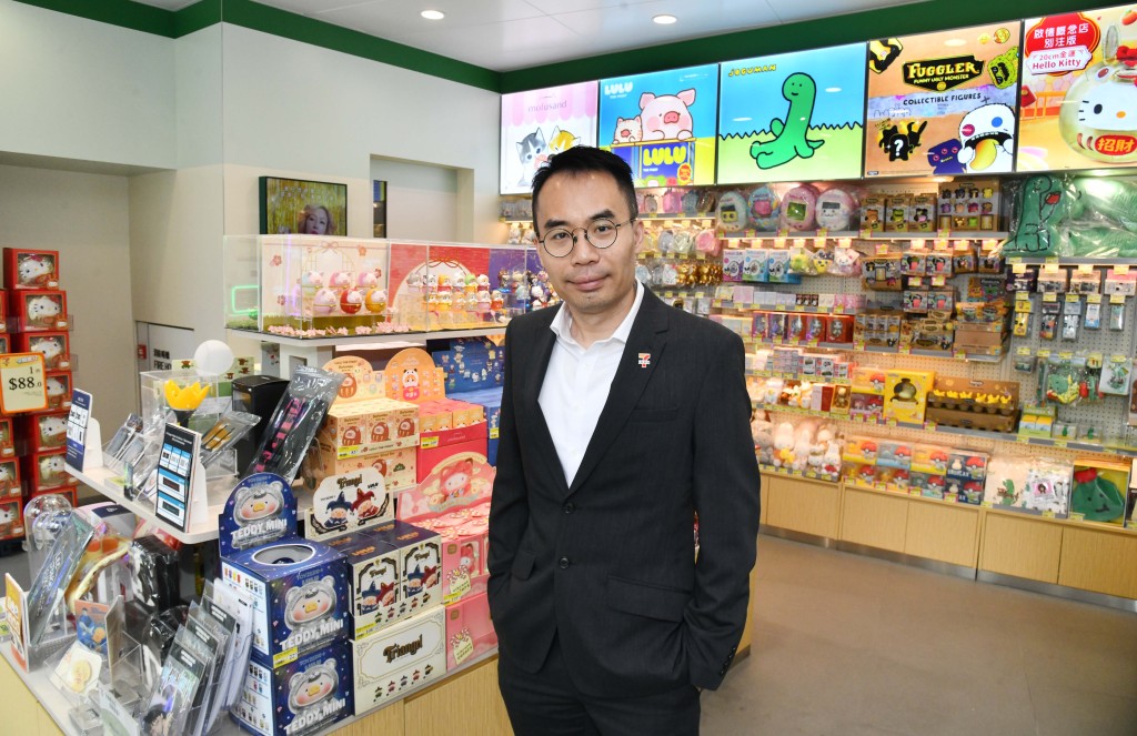 7-Eleven香港及澳門常務董事雷理良透露，年內計劃開設逾20間新店，改造50間舊舖，目標2028年完成分店轉型。