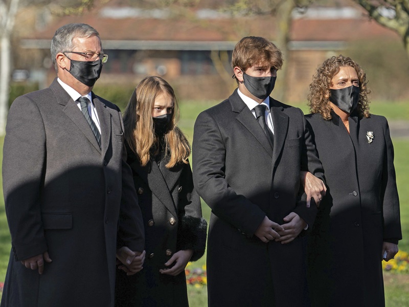因防疫限制穆爾的葬禮只有8名家人出席。AP