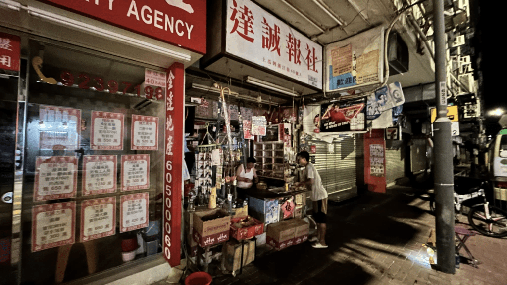 直至周一凌晨三時前,A座和C座還未恢復供電。蔡楚輝攝 直至周一凌晨三時前,A座和C座還未恢復供電。蔡楚輝攝