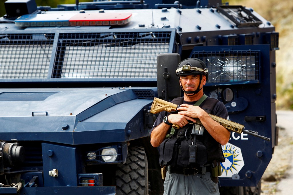 科索沃警方加强戒备。路透社