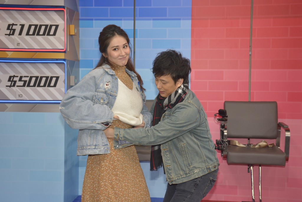 鄧健泓和石詠莉首次夫妻檔參與遊戲節目。