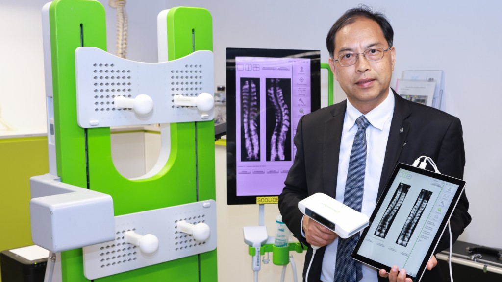 理大生物醫學工程學系梁顯利生物醫學工程講座教授、智齡研究院院長及賽馬會智齡匯總監鄭永平教授,開發創新超聲波技術,並應用於多種慢性疾病的大規模篩查和評估中。
