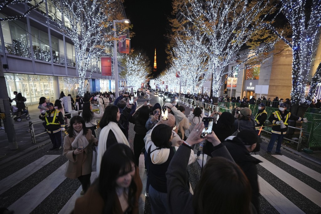 東京的流感個案暴增5倍，圖為六本木遊人如鯽。美聯社