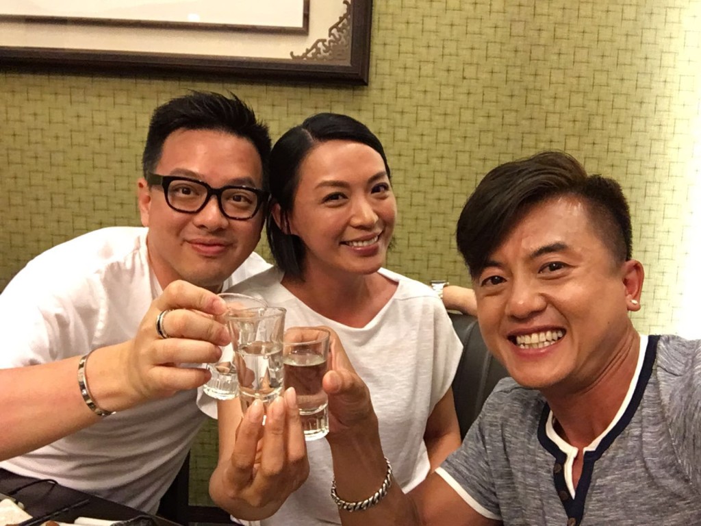 陳煒與（左）顏志行離婚後未有公開消息，更一同拍攝節目《煒哥的味道》。