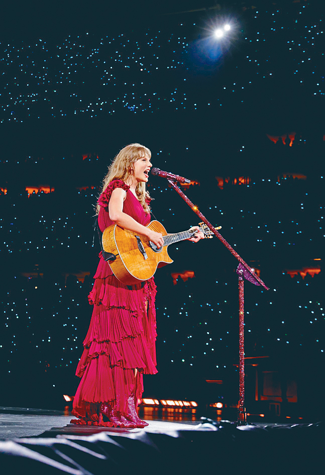 Taylor Swift在新加坡表演。