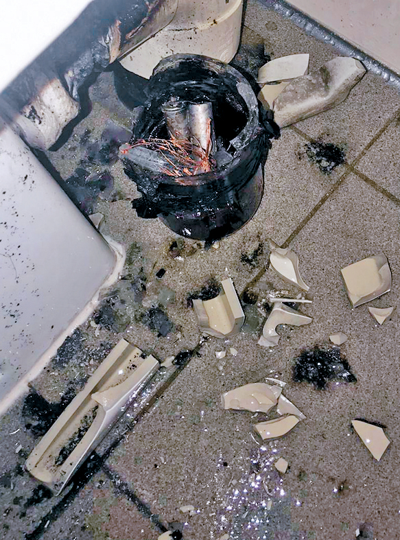 何卓為在警署錄影會面中稱次被告李嘉濱有份製造炸彈,包括牽涉明愛醫院發生爆炸案。