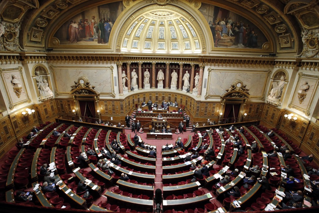 法國參議院以壓倒性多數票通過將婦女墮胎權寫入憲法。美聯社