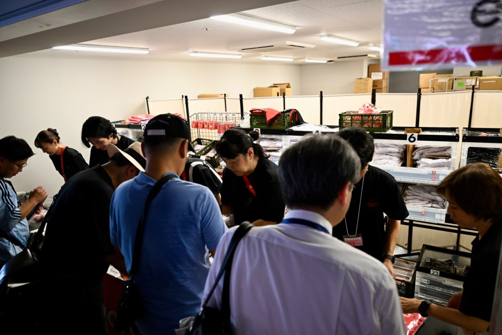 近半数观众提早入场。刘骏轩摄