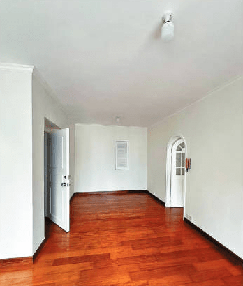 单位属2房间隔，厅大房大。